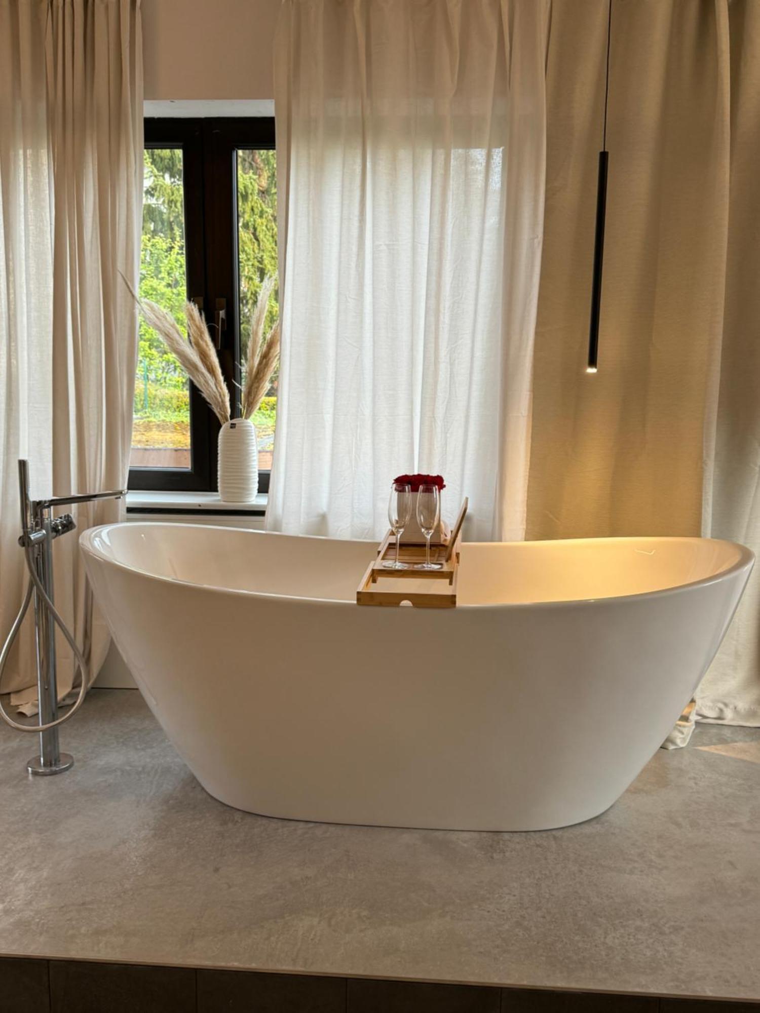 Leonardo Wuerzburg I Freistehende Badwanne Lägenhet Exteriör bild